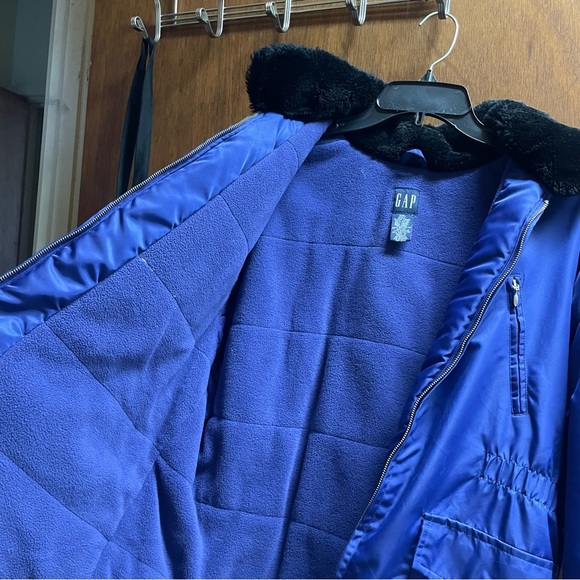 GAP Kids Water Resistant Winter Parka Jacket - Picture 5 of 6